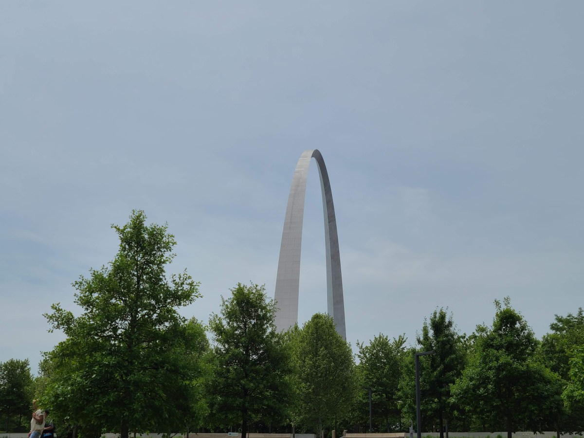 A Sunday Morning at the Gateway Arch,&nbsp;Missouri